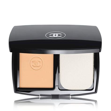 chanel le teint ultra tenue compact shades|best foundation for women over 50.